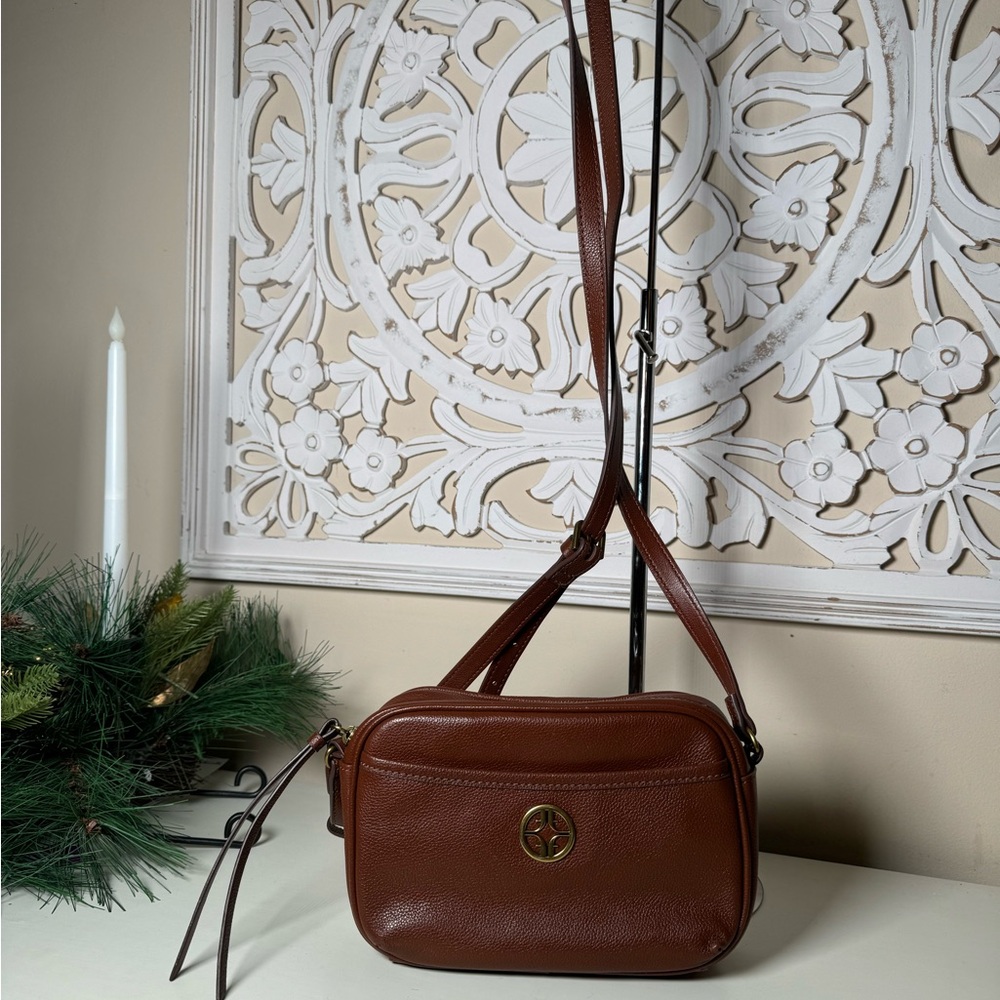 Fossil Classic Vintage Brown Leather Shoulder Bag - Timeless and Elegant